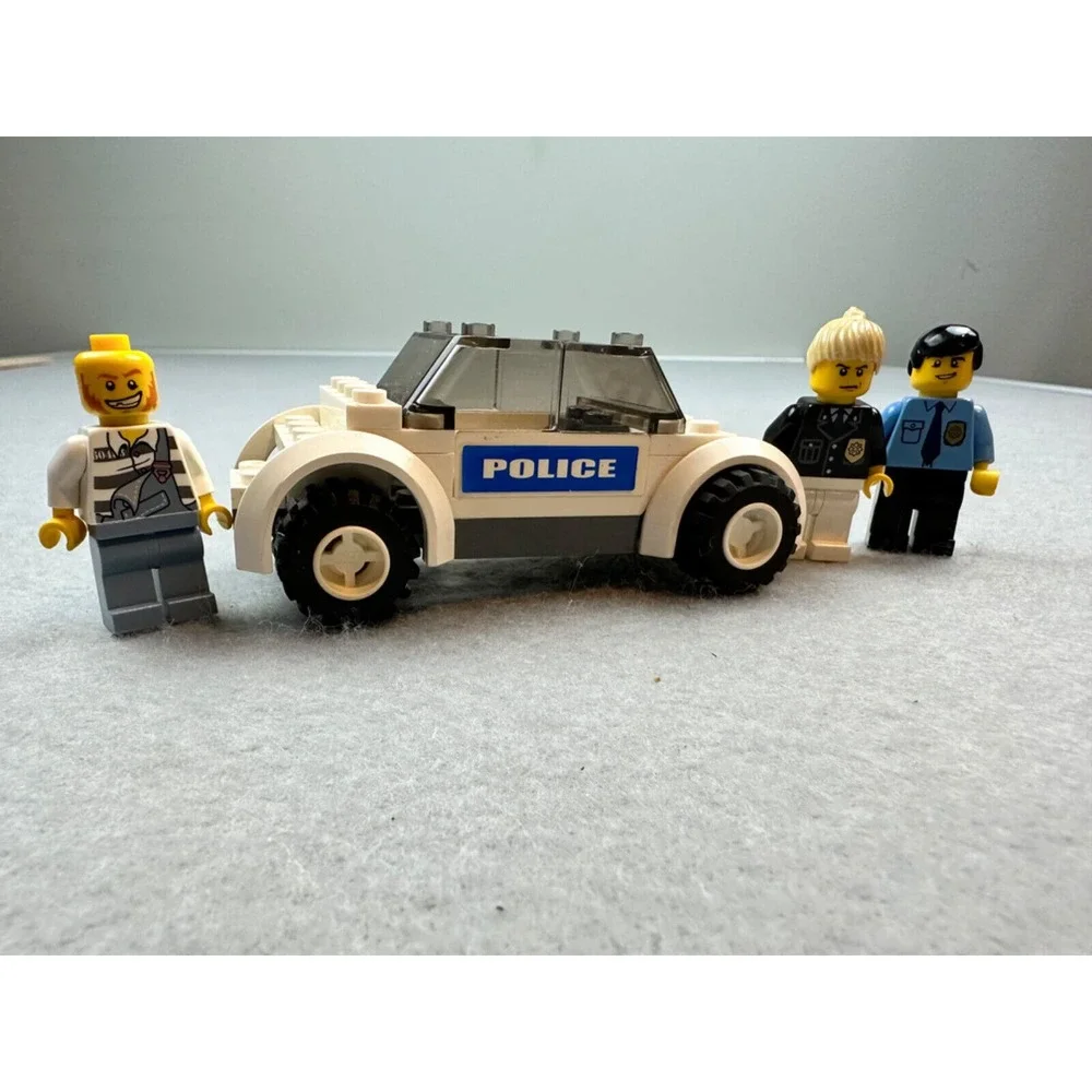 Lot of‎ LEGO City Minifigures Police Car_Police Officers_Prisoner_EXCELLENT!